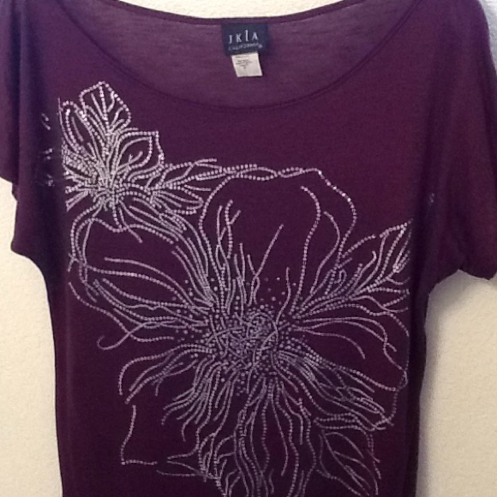 JKLA California Top, size M. NWOT